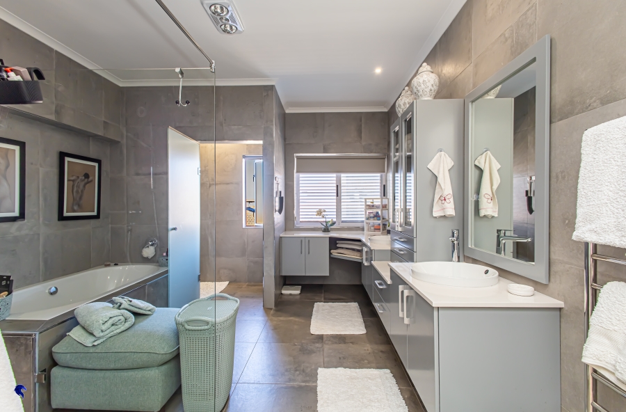 4 Bedroom Property for Sale in Langebaan Country Estate Western Cape